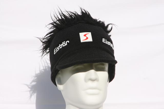 Hair - cool new hat, visor cap in fleece.....will keep your lid warm! - Black