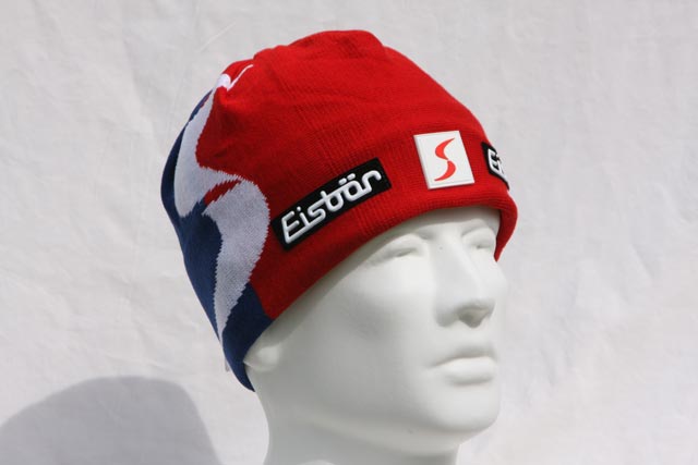 Samy - Great look with the ski pool symbol embroidered into the hat cool - black red front
