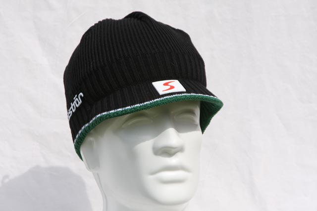 Streif - like the Cap - a cool lid with cool stripes -